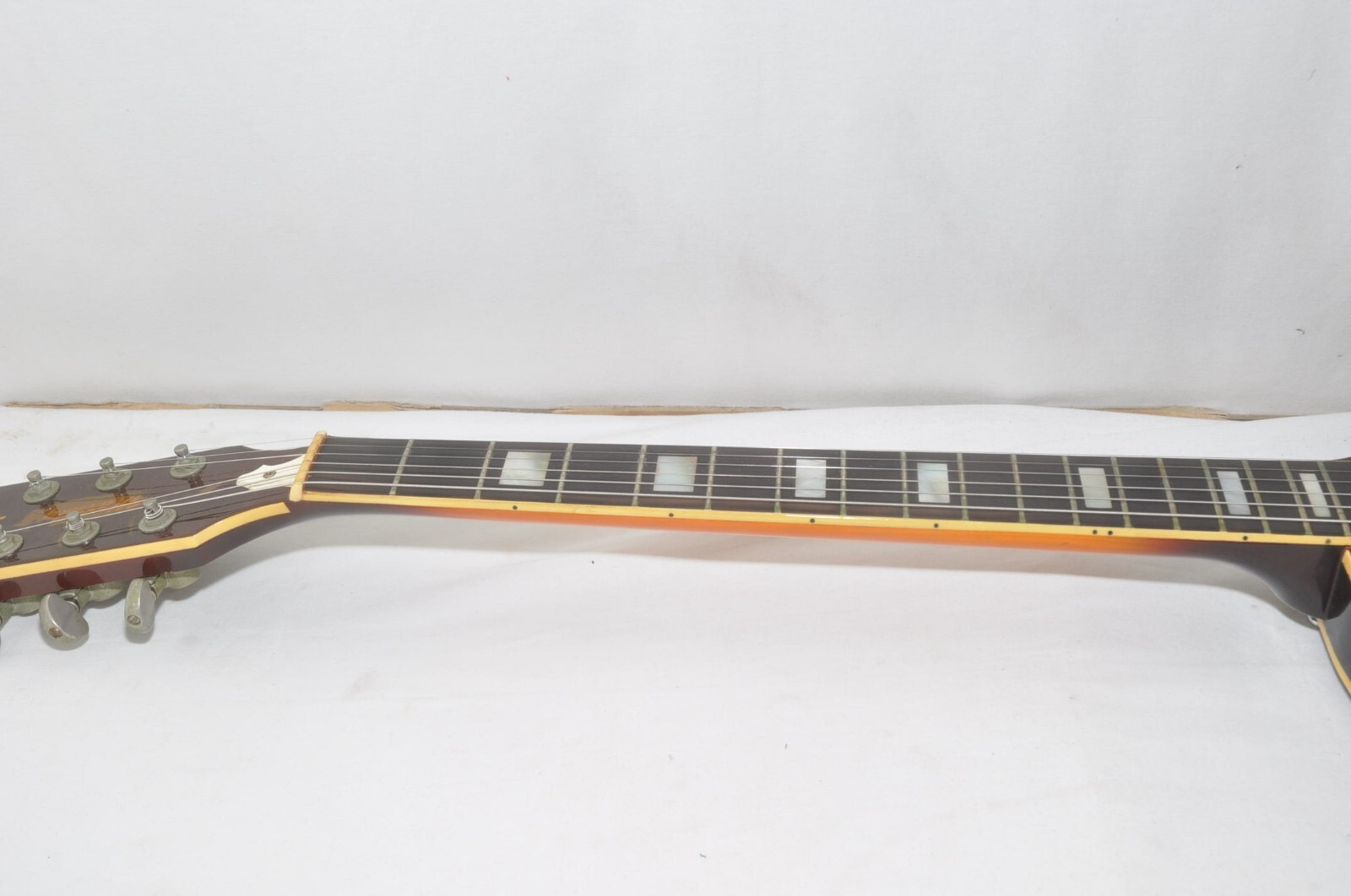 Guyatone Marroly with case 6J0929C-G2 Electric Guitar RefNo 6536
