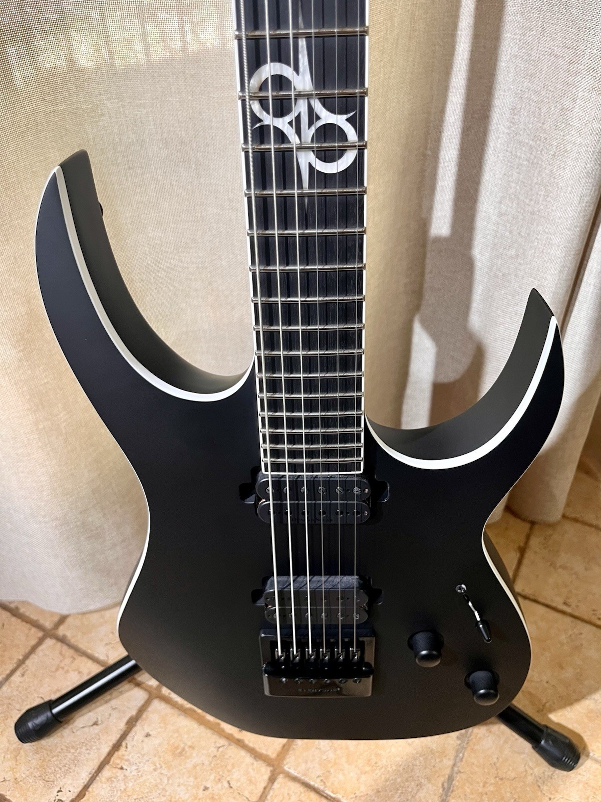 Solar S1.6C+ – Carbon Matte Black Electric Guitar – Evertune Bridge – With Case