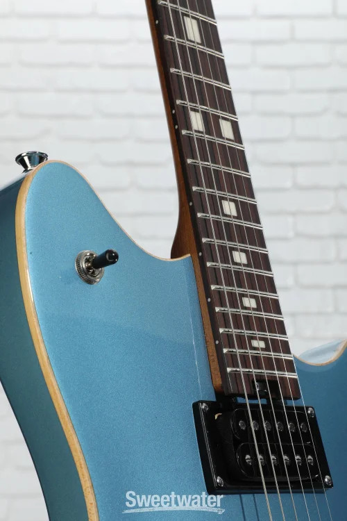 EVH SA-126 Standard Semi-hollowbody Electric Guitar – Sweetwater Exclusive