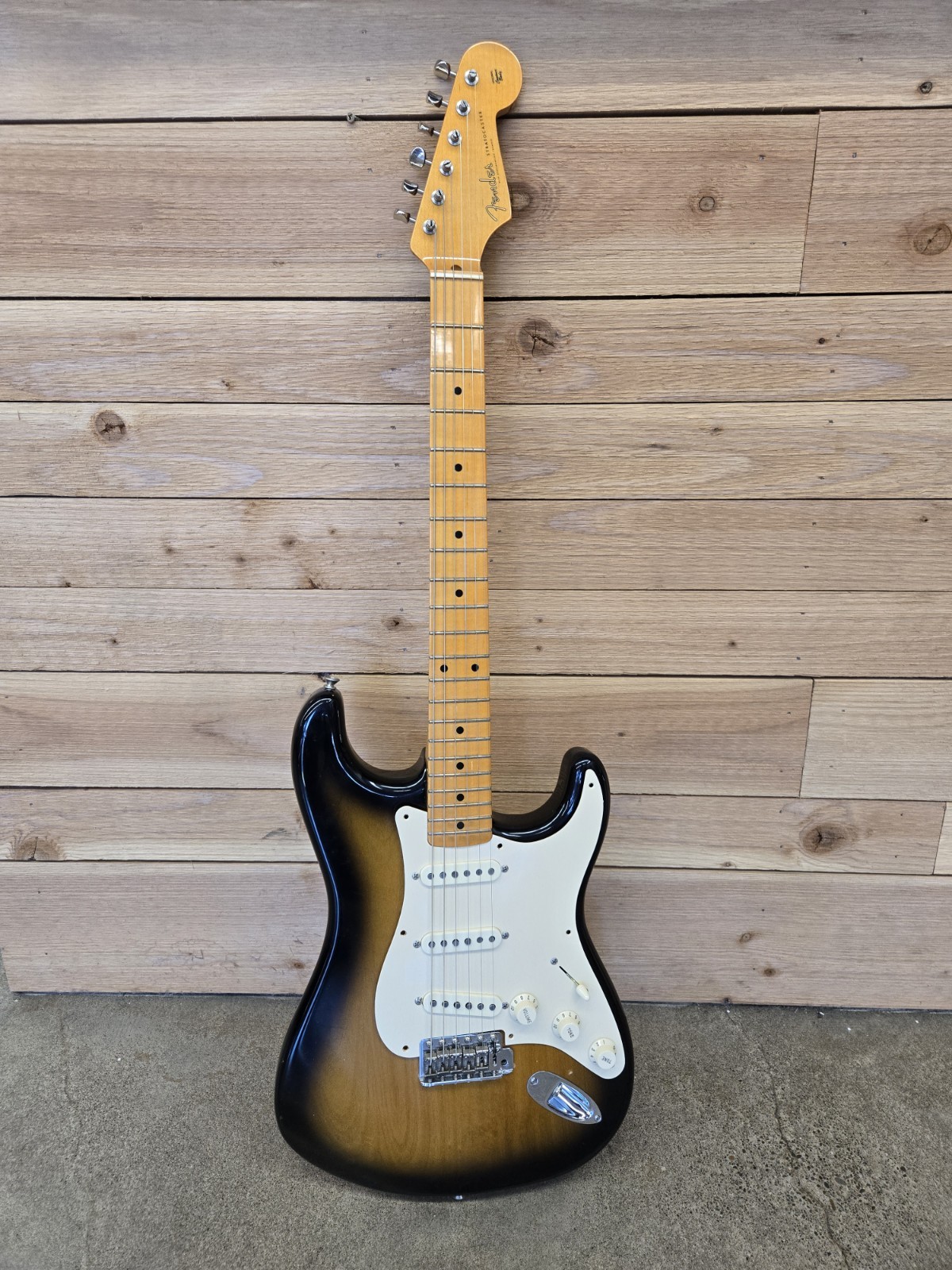 Fender Eric Johnson Stratocaster 2-Color Sunburst Maple Neck Electric Guitar