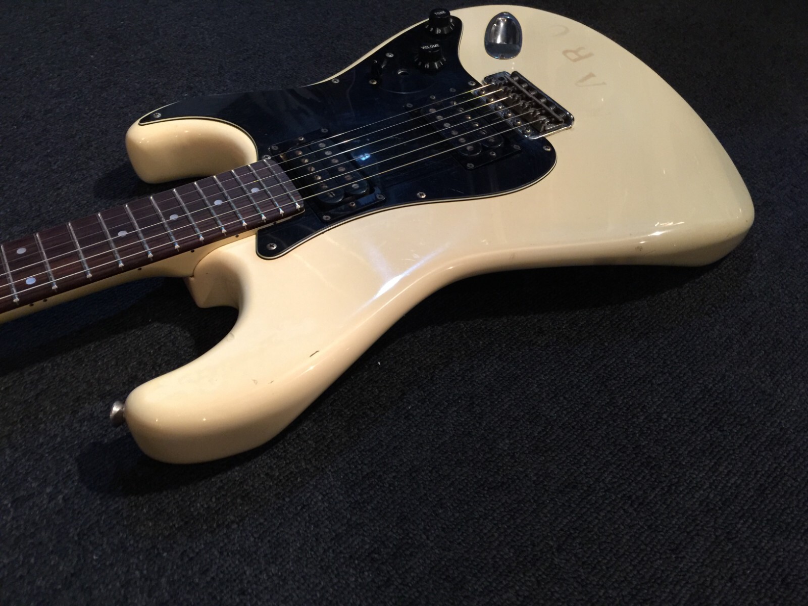 No.115222 1985-1986 Fender Japan Squier SST WHT FUJIGEN INC. Maintained