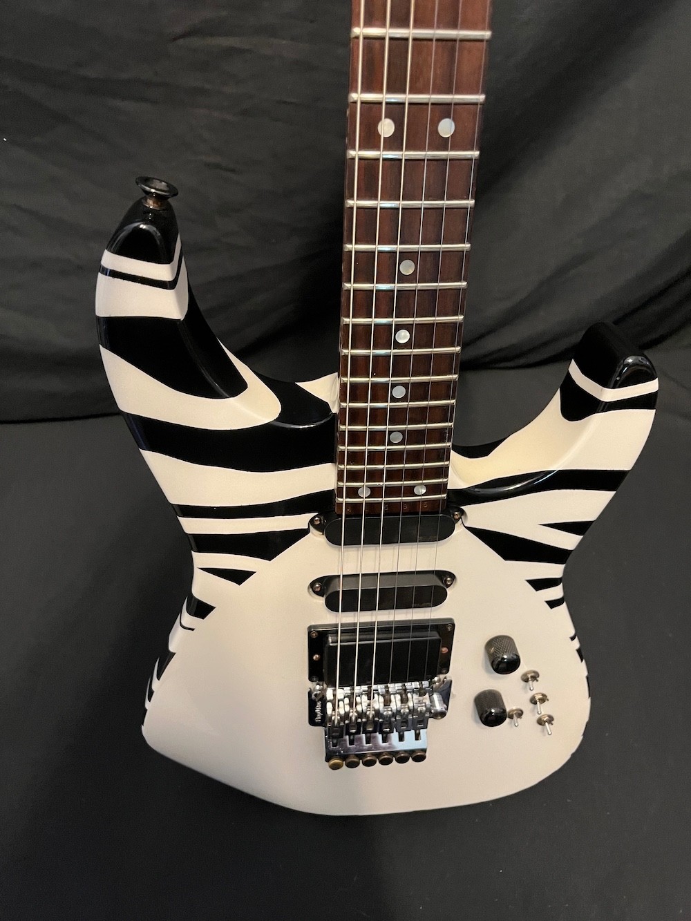 1986 Jackson USA Soloist Platinum Pearl Guitar W/Zebra Stripes W/Case