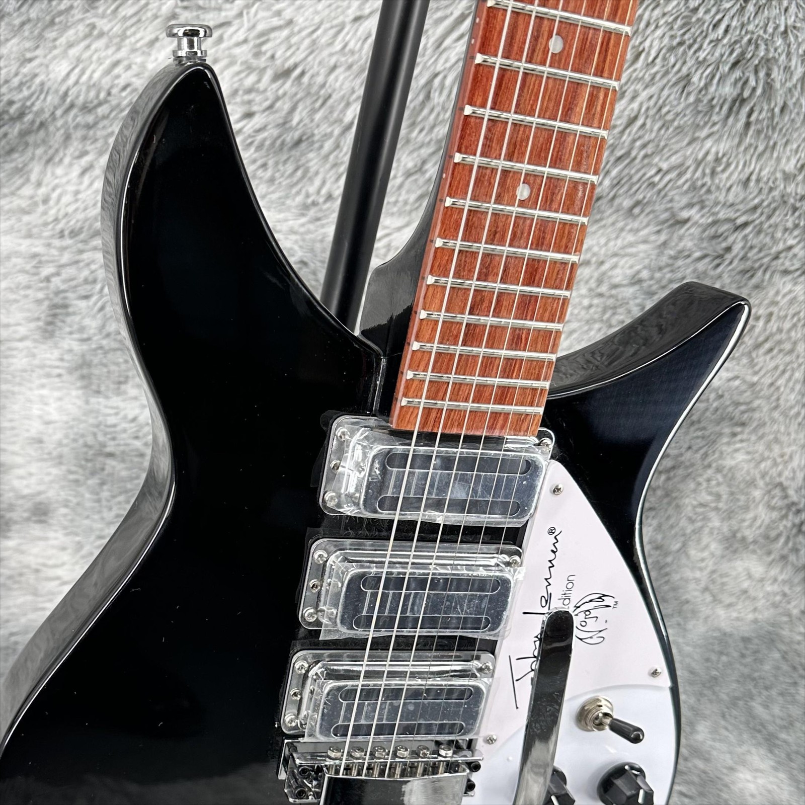 Custom Lennon‑signature 325 Black Electric Guitar Bigsby Tremolo 6string Ship US
