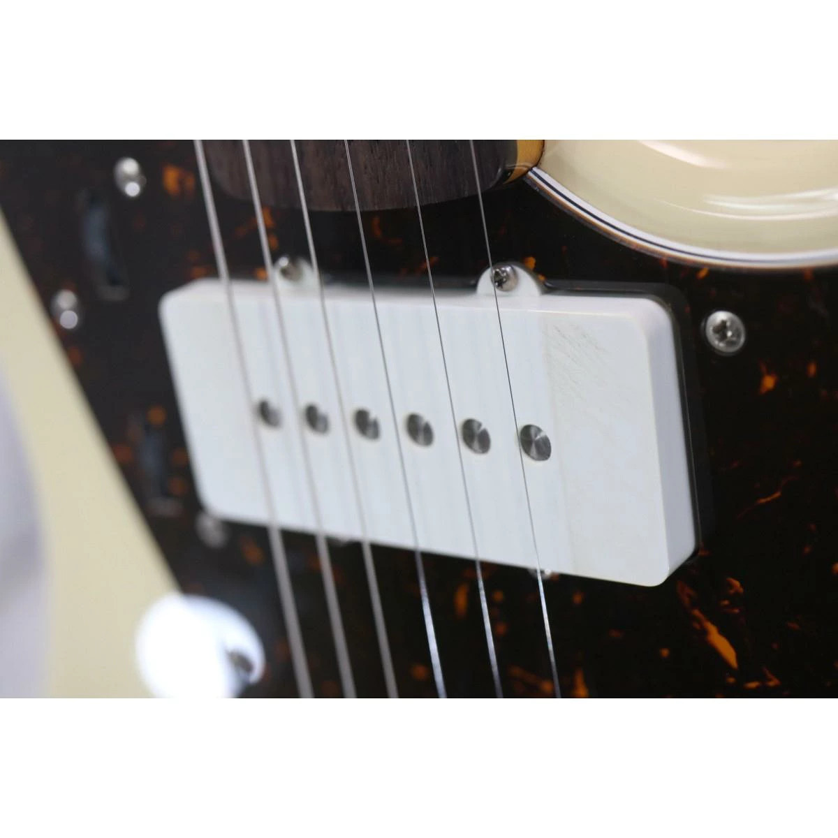 FENDER JAPAN JM66 Electric Guitar-04