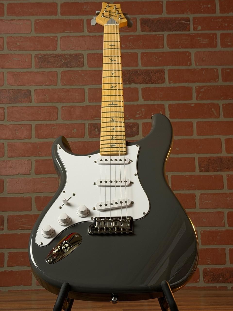 PRS SE Silver Sky Left-Handed Maple Fingerboard Electric Guitar – Overland Gray