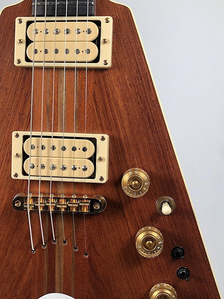 Combat AK 1400 Custom Natural Gold Hardware Made in Japan FV Type Solid E.Guitar