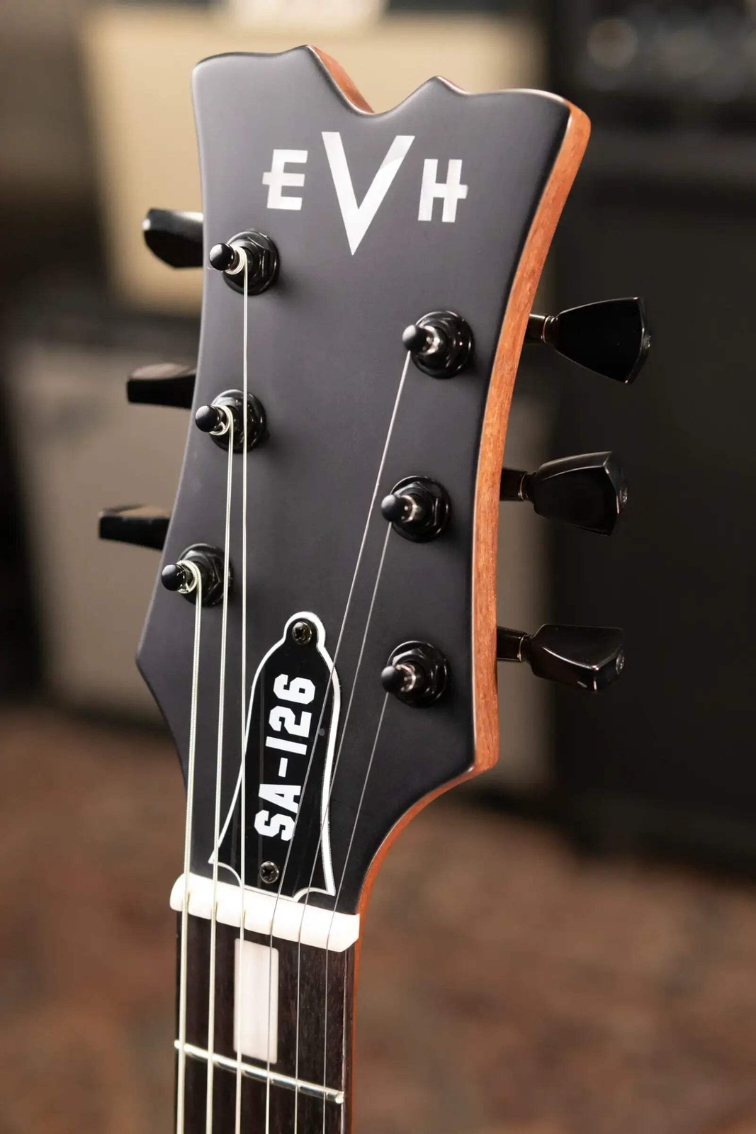 EVH SA-126 Standard Semi-Hollow Electric Guitar – Satin Vintage White
