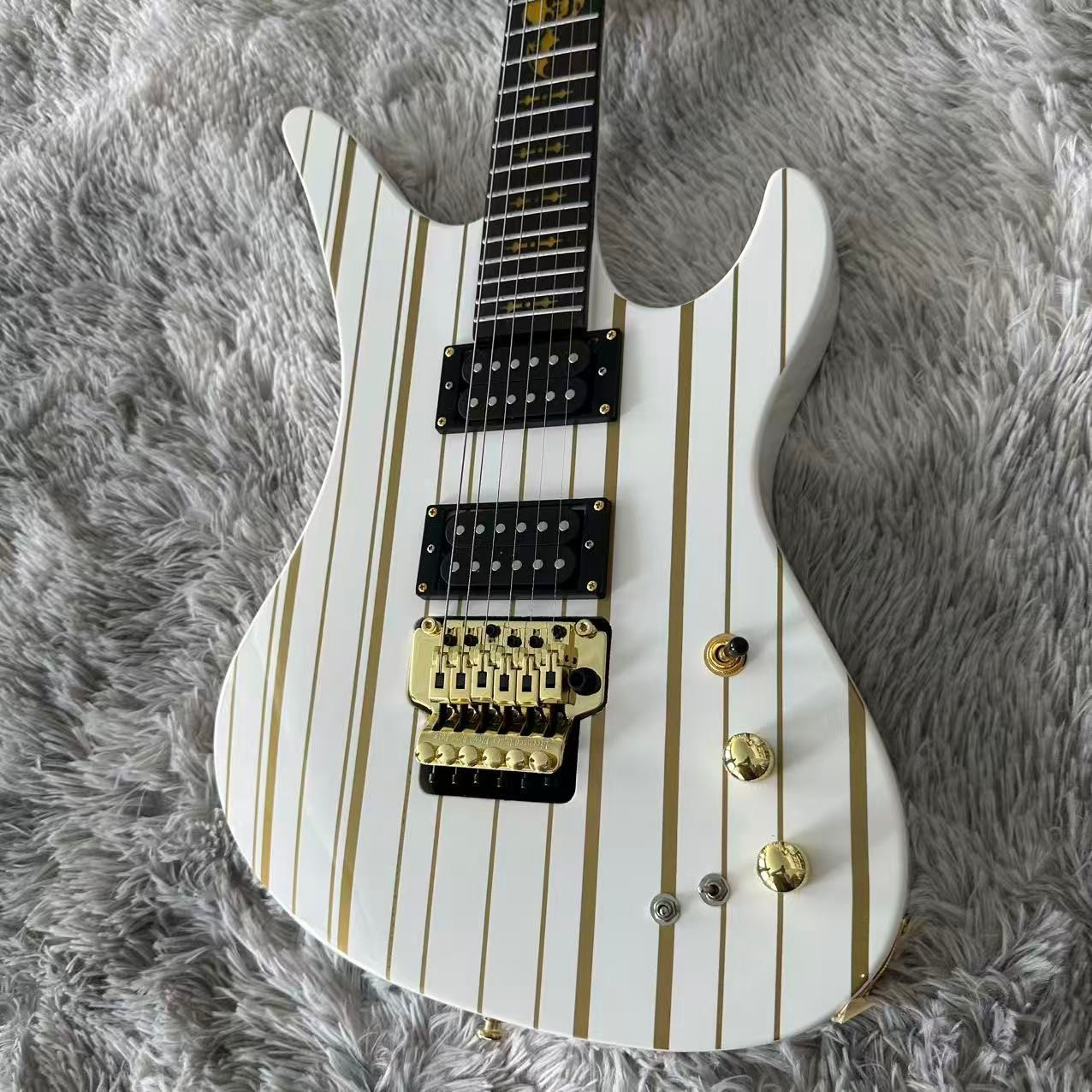 White black striped electric guitar/Musician exclusive/Clown color version/Metal