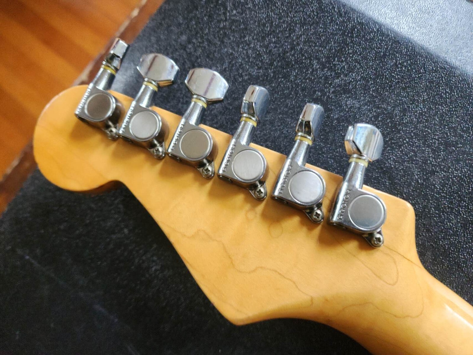 Fender Contemporary strat HSS vintage MIJ w/hsc 1984-87 – blk