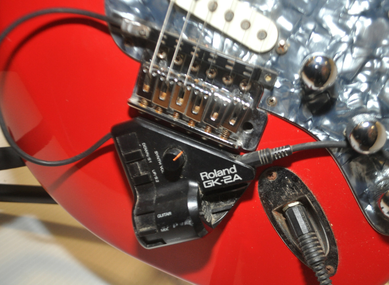95-96 Fender Squier Stratocaster Guitar Korea w/ Roland GK-2A Pick-up Attachment