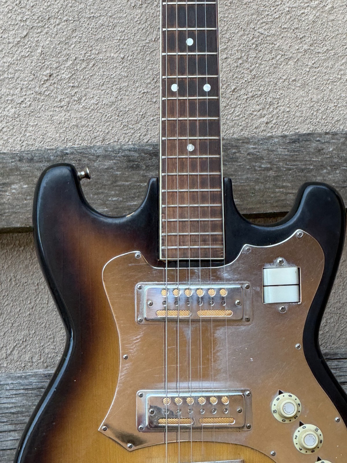 VINTAGE 1960’s Teisco/Kawai Guitar 2 GOLD FOIL PICKUPS working SOUNDS GREAT!