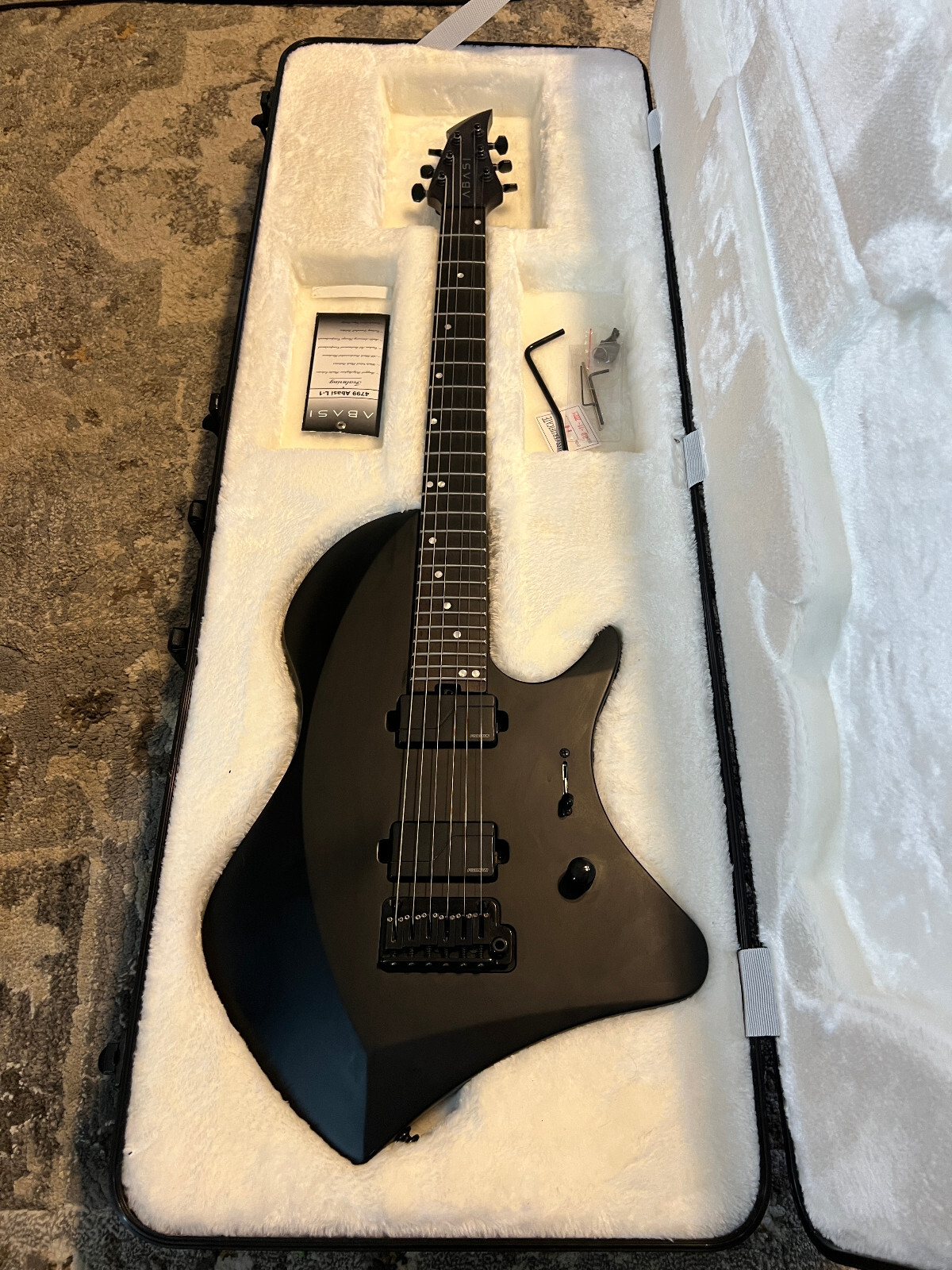 Abasi Legion Larada 6 with Hard Shell Case