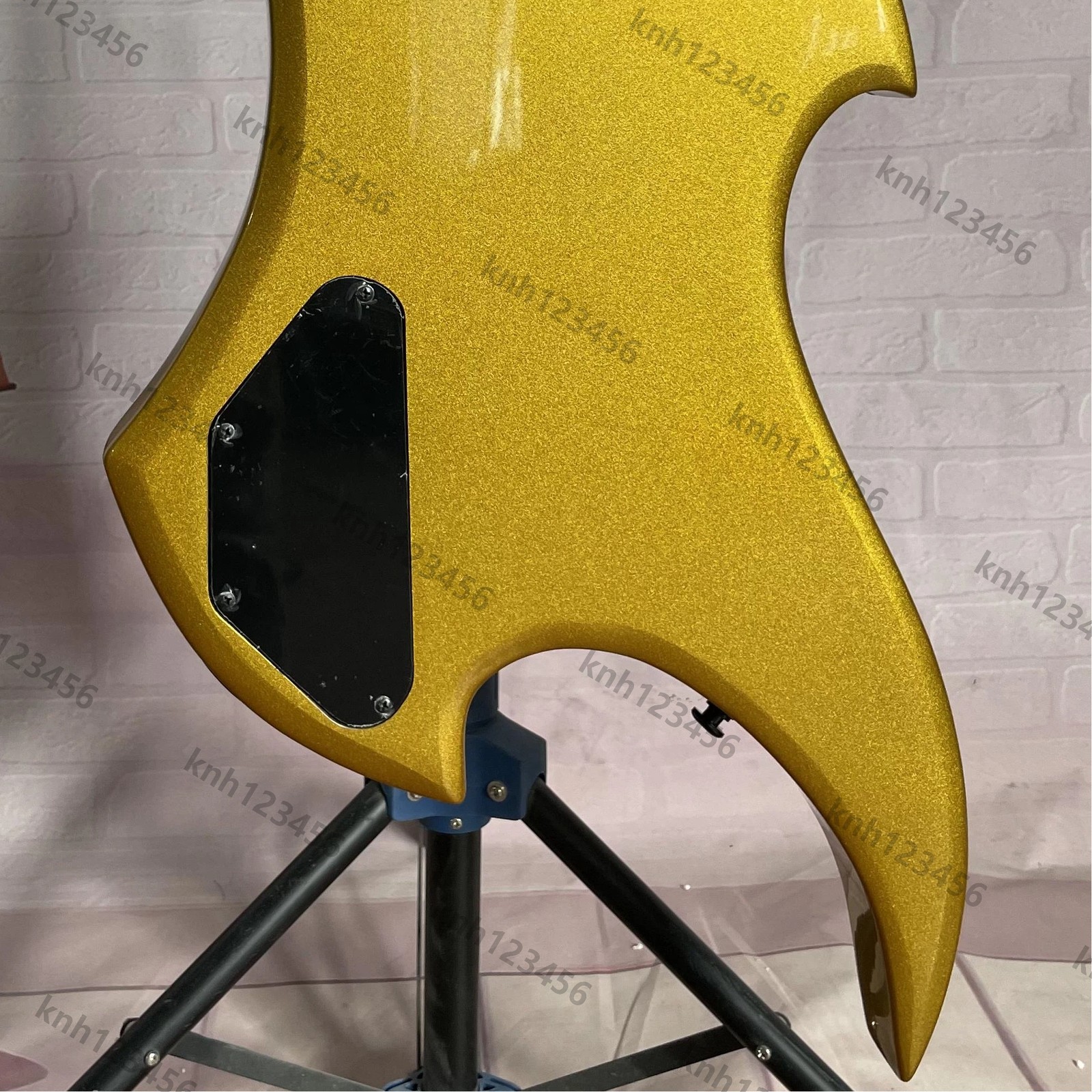 Sparkle Gold Curved Horn Irregular Electric Guitar HH Pickups Stainless Frets