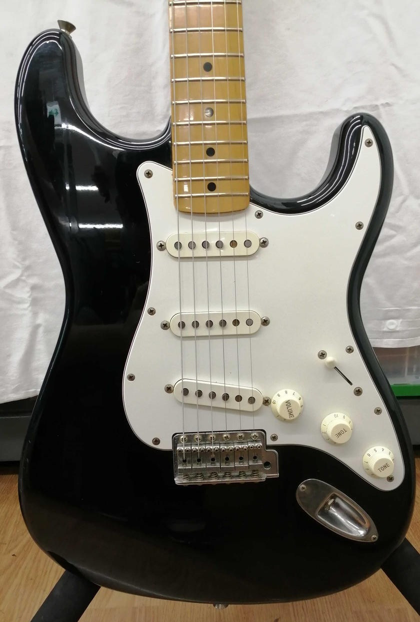 Fender Japan Stratocaster Guitar ST72 Black Large Head Made in Japan