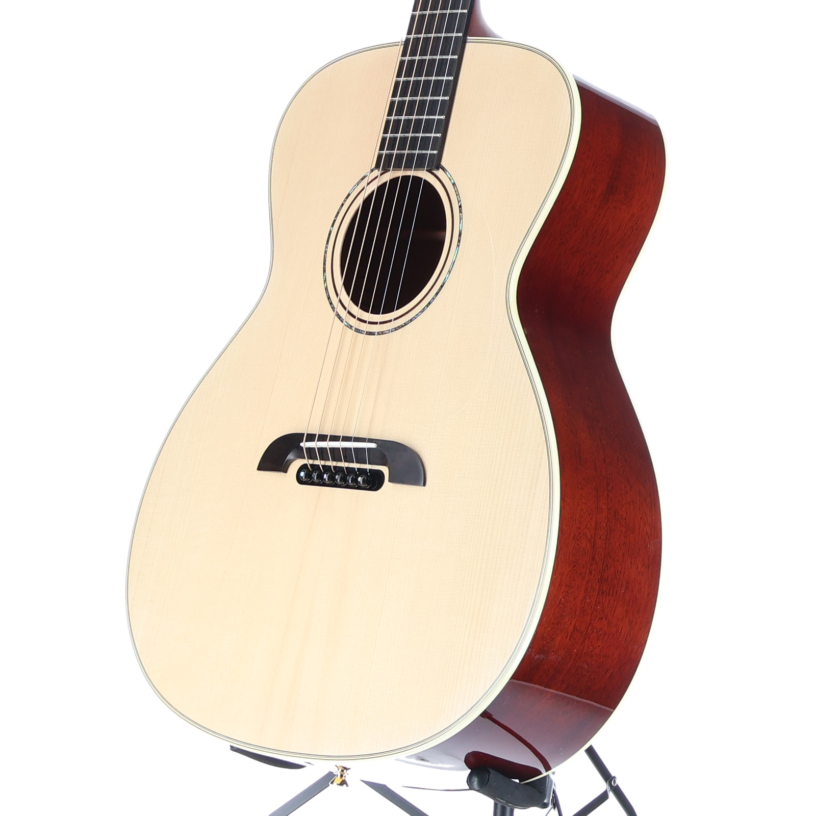 Alvarez Yairi Honduran Grand Auditorium Acoustic Guitar – Natural (B6) (99005)