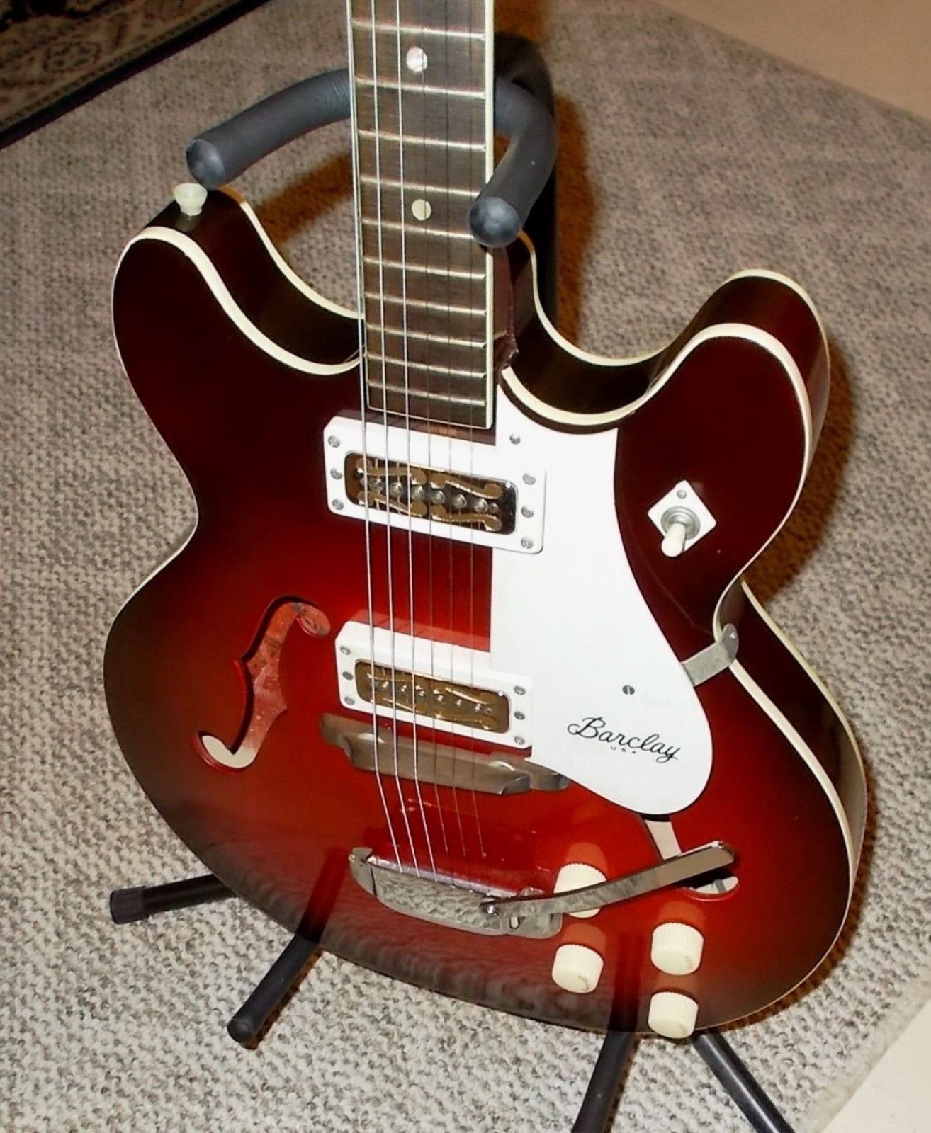1969 Harmony built H54-1 electric guitar labeled Barclay USA XLT-cond W/case