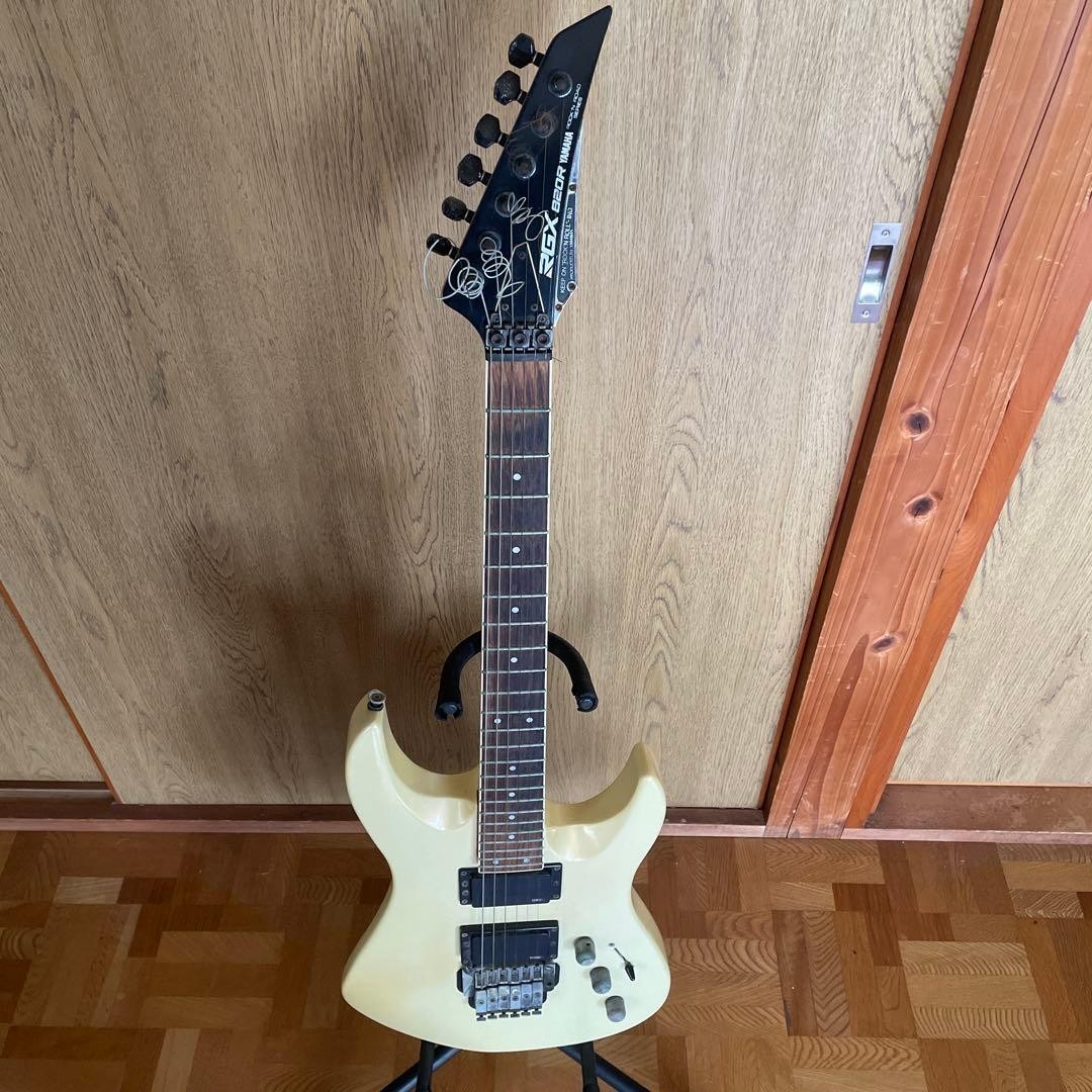 YAMAHA RGX 820J Electric Guitar USED