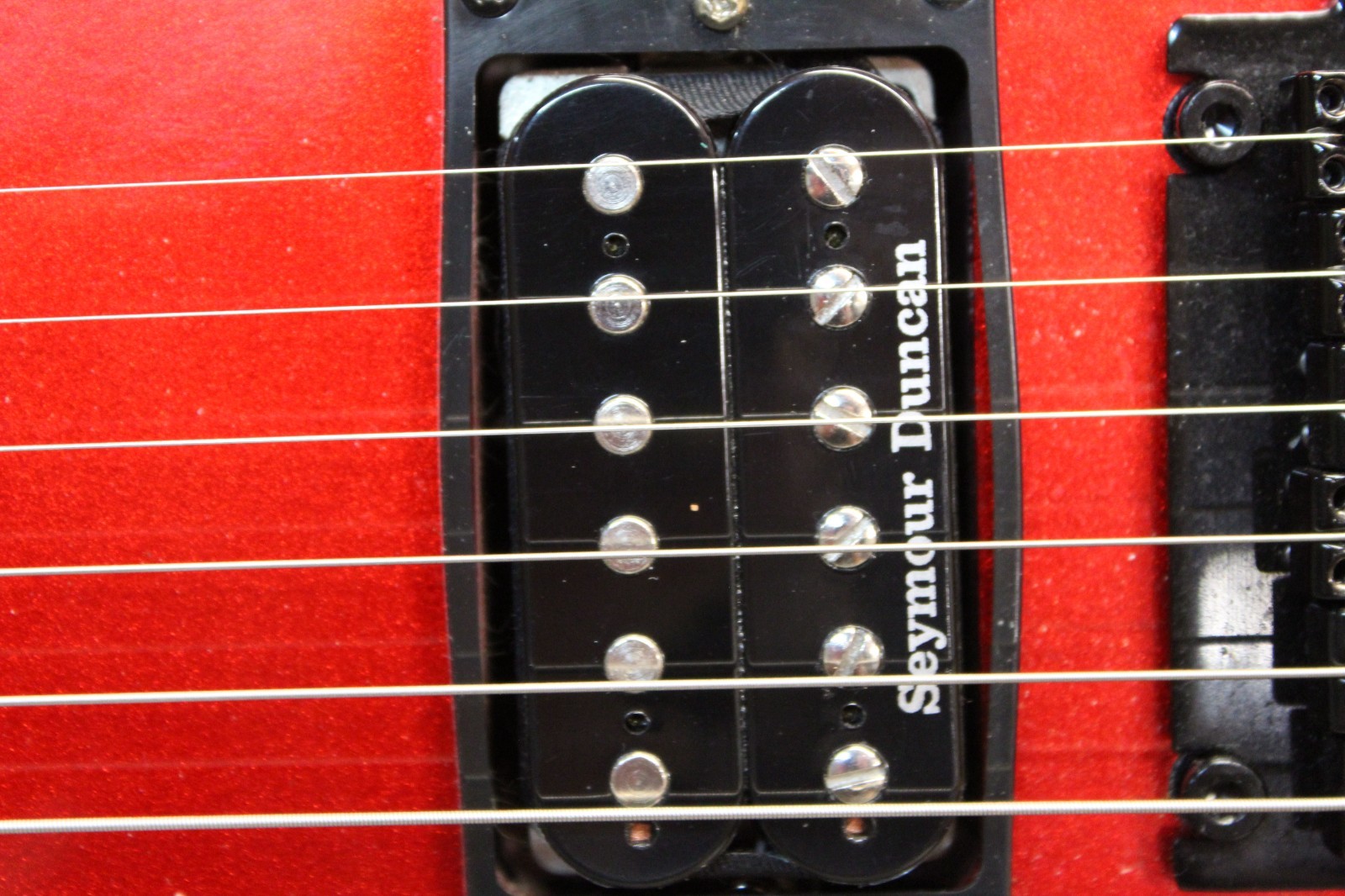 Used Charvel Pro-Mod San Dimas Style 1 HH RW – glitter red W/Hardcase
