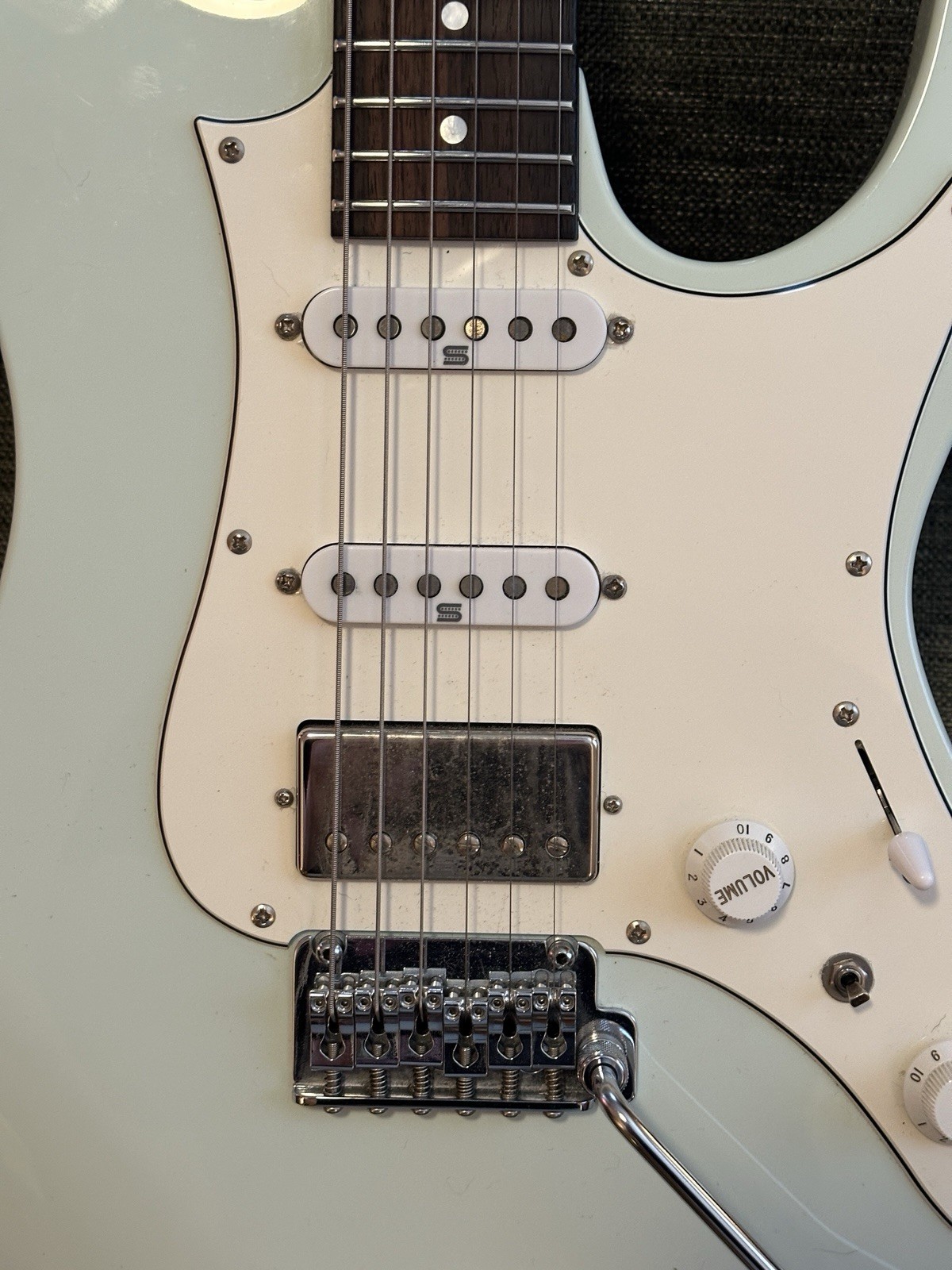 Ibanez AZ2204NW Prestige w/ Graphtech Ratio Locking Tuners