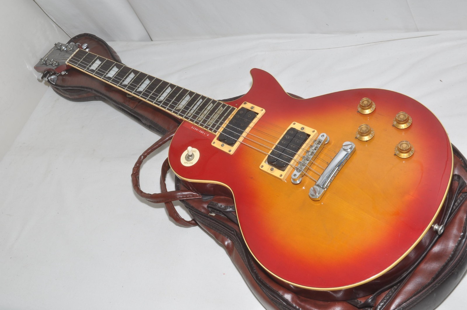 YAMAHA SL500S Electric Guitar Ref No 7638
