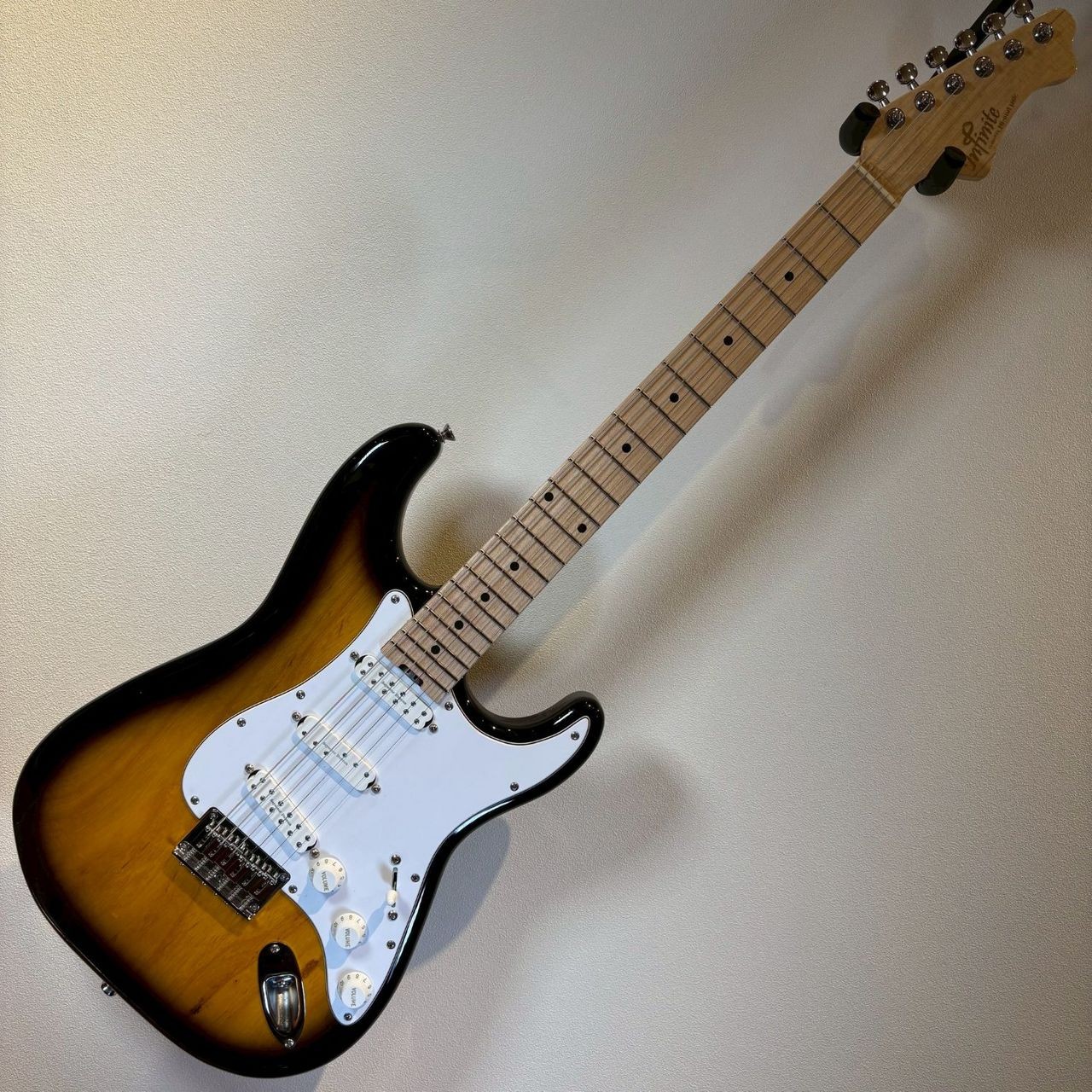 infinite Trad Fullsize ST Electric Guitar Used No major damage