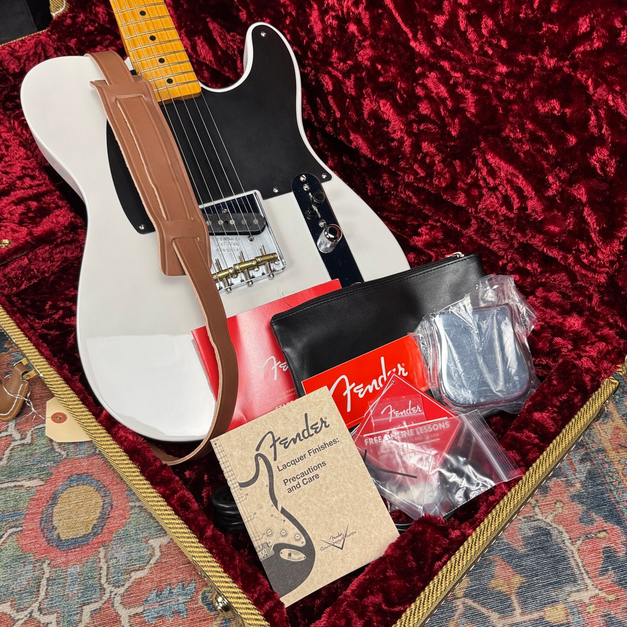 *Video* Fender USA Esquire 70th Anniversary 1950 Reissue Nitro Lacquer Pine Body