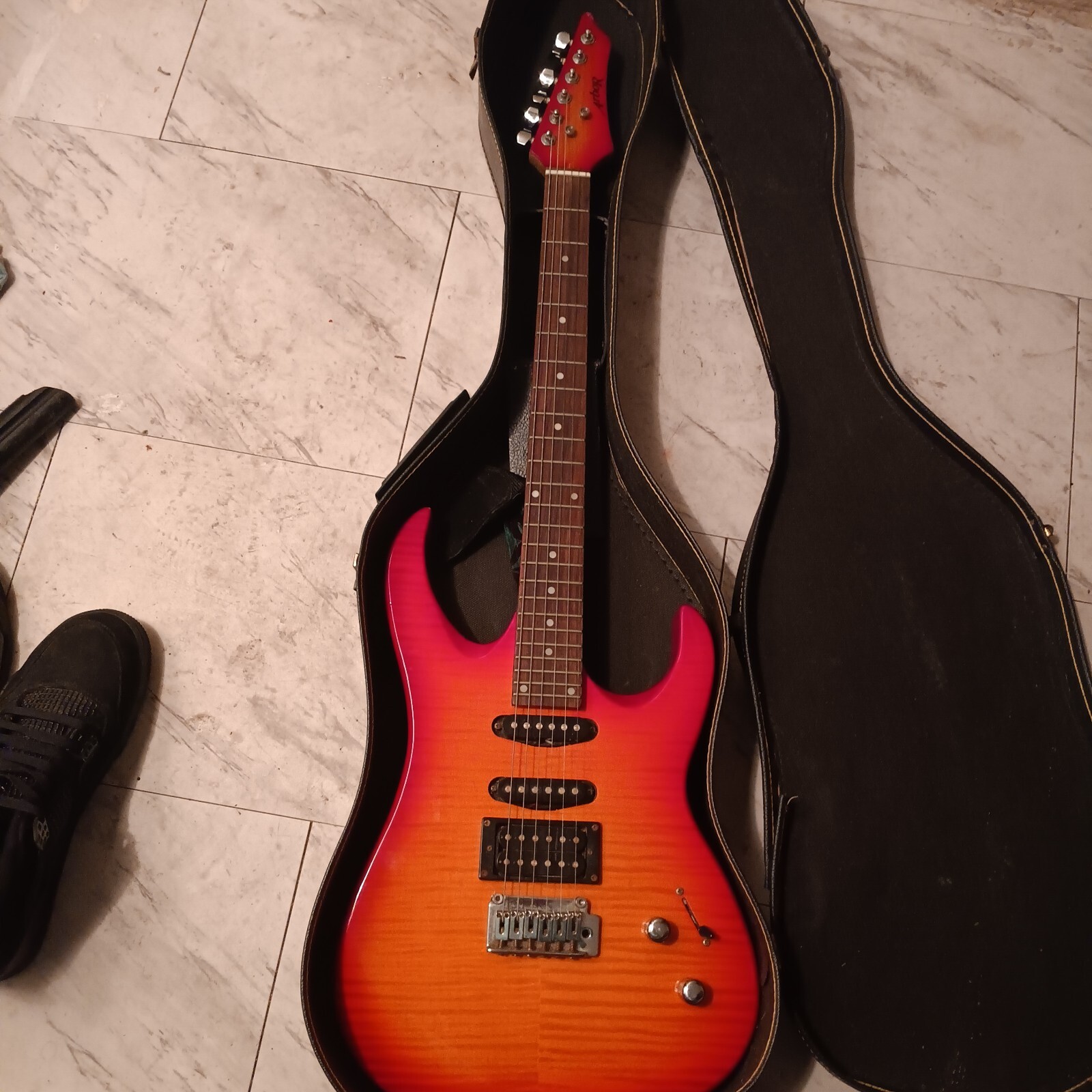 Arbor 6 String Electric Guitar
