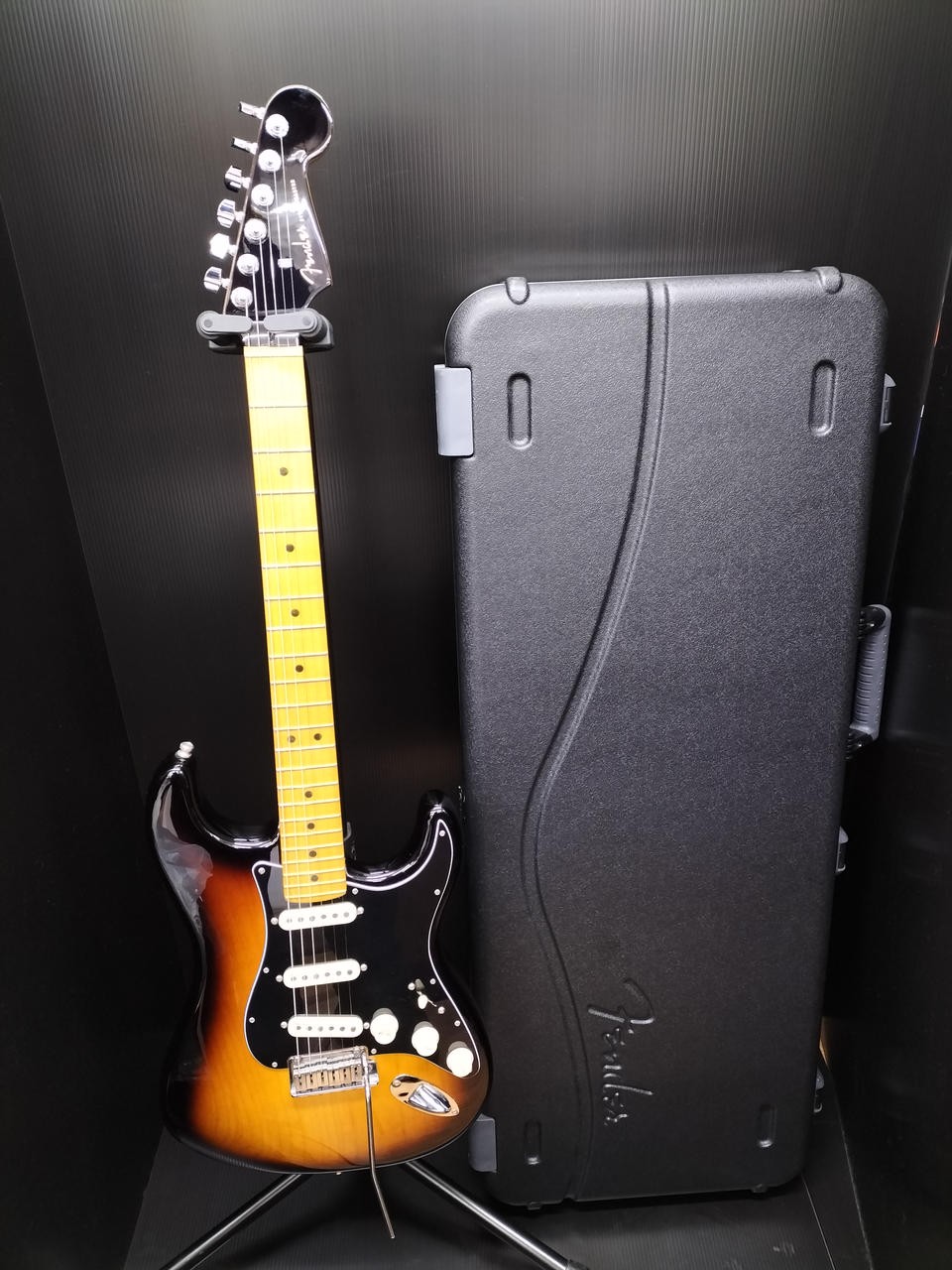 FENDER USA ULTRA LUXE STRAT MN 2TSB Used Electric Gutiar