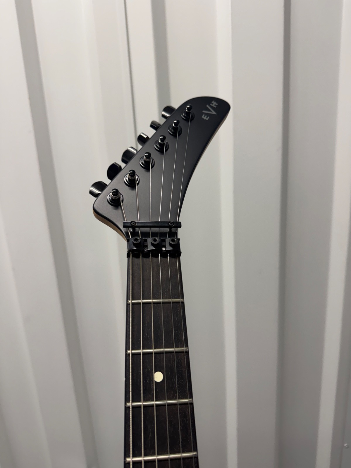 EVH 5150 Series Standard Electric Guitar – Stealth Black with Ebony Fingerboard