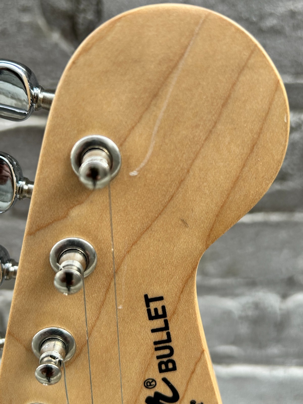 Squier by Fender Stratocaster Bullet (Cort factory)