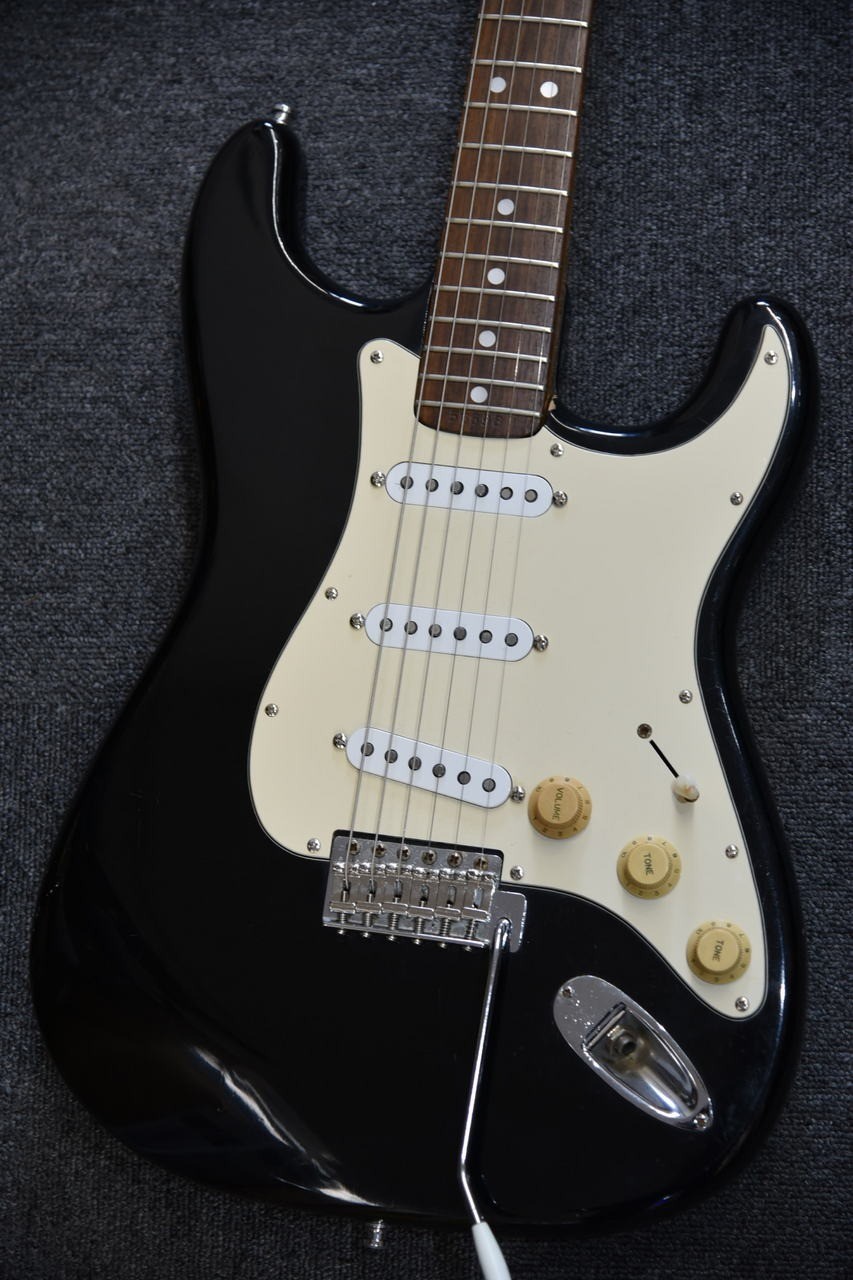 Fernandes FST-60 1975 Vintage Stratocaster MIJ Japan Electric Guitar