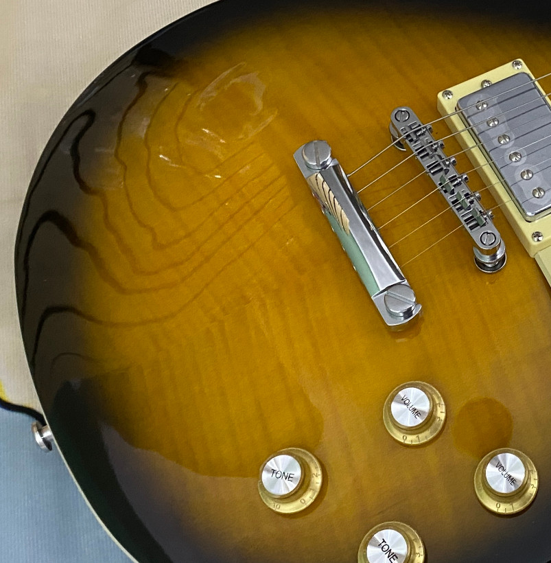 High Gloss Style Solid Electric Guitar Flamed Top Vintage Sunburst Finish
