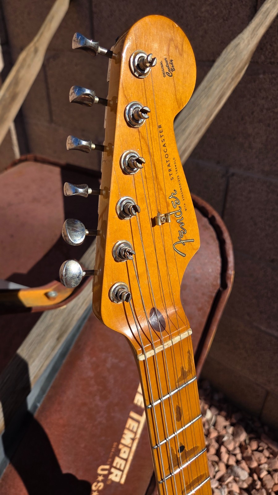 Fender Strat Relic Tribute ICE BLUE over 3 Tone SB, Alder Body Maple Fender
