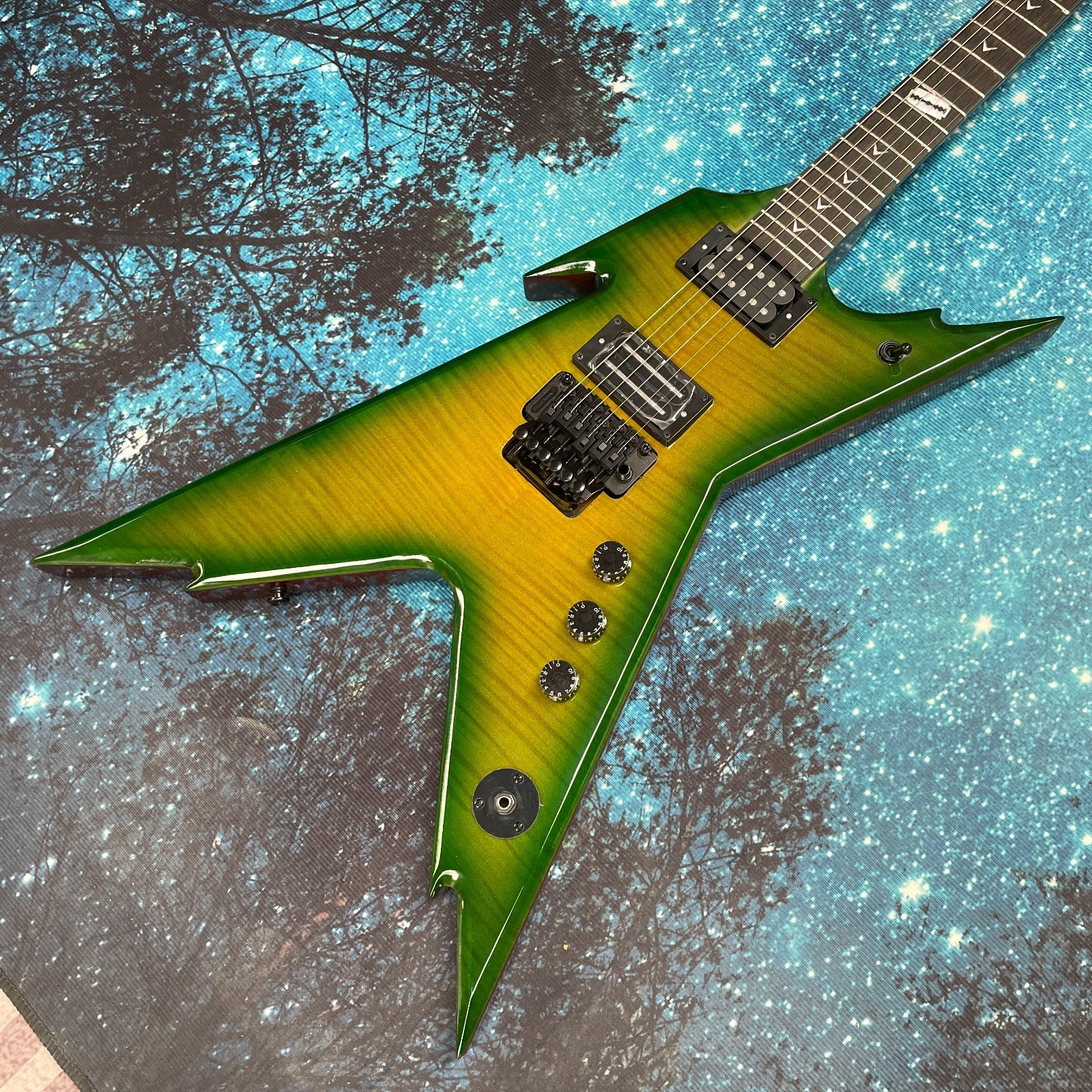 Hot Dean Razorback Dimebag Classic Green Electric Guitar Mahogany Neck & Body