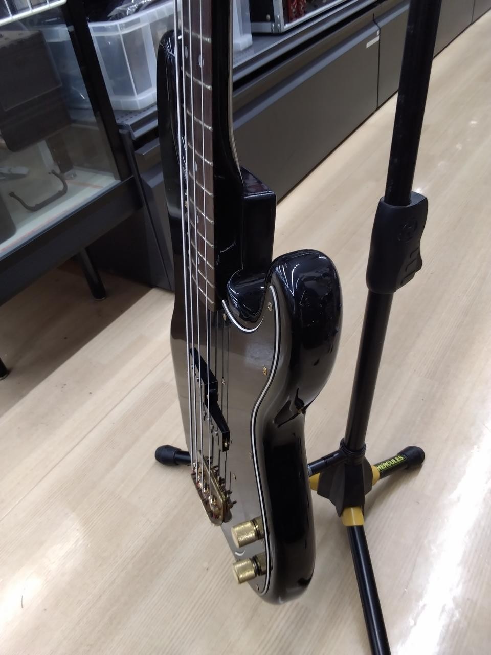 TOKAI HARD PUNCHER Precision Bass Type Electric Bass Guitar-02