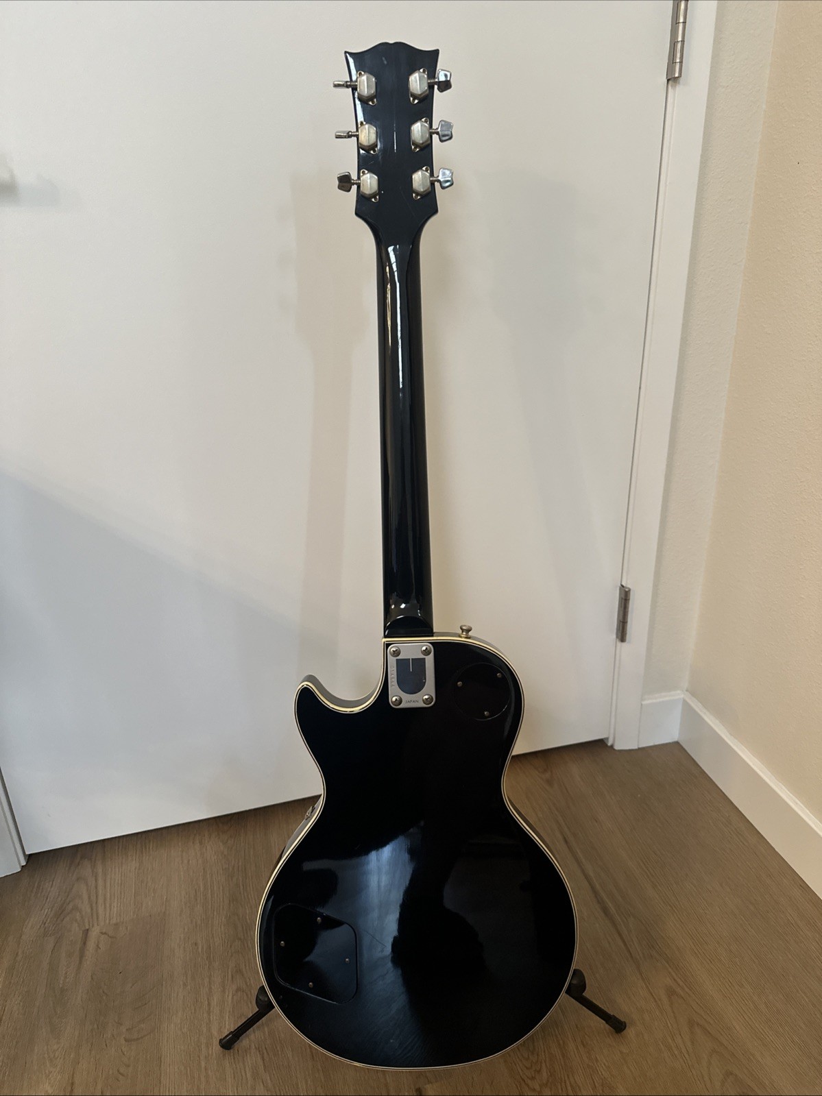 Electric Guitar VTG Univox Black Beauty Les Paul Japan, 70’s with Case FREE SHIP