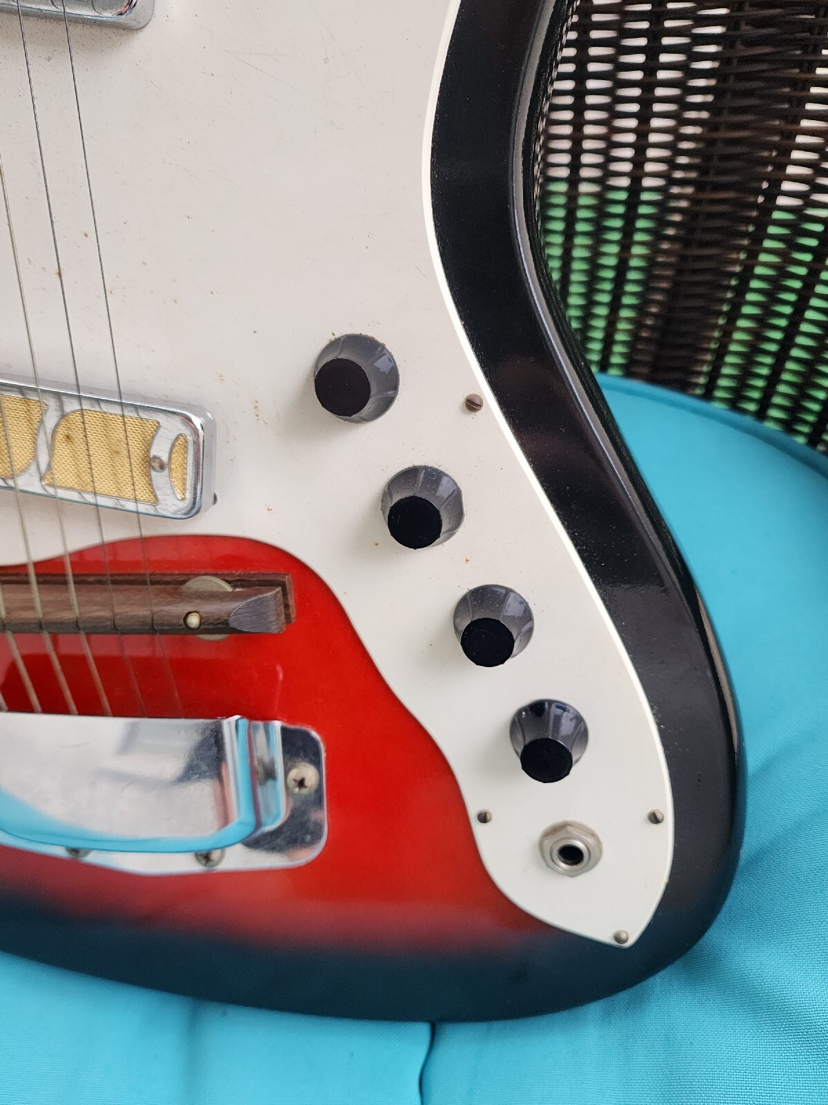 1967 Harmony Silhouette H15 Holiday-Branded Vintage Electric Guitar, Gold Foils