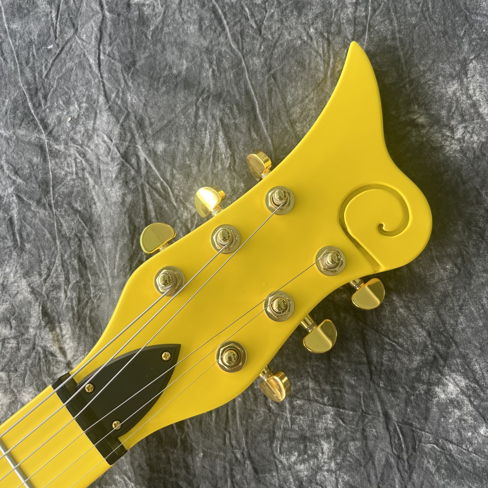 Standard Prince Cloud soild body Electric Guitar Gold part Maple Neck&Fretboard
