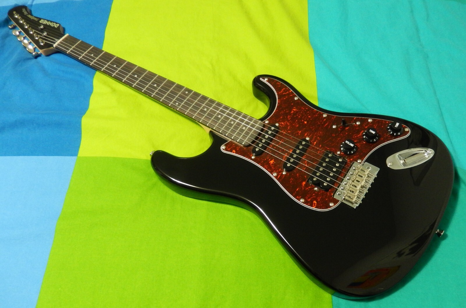 Donner Designer Series 39″ Solid Body Electric Guitar DST-200 Package