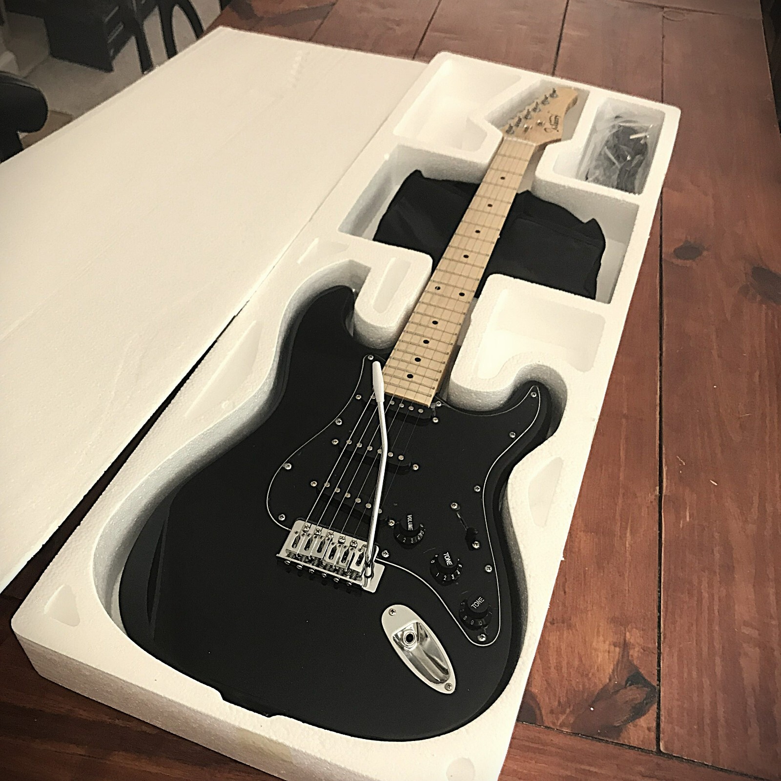 Black Solid Body Electric Guitar Package, Maple Neck, S-S-S Pickups with Gig Bag