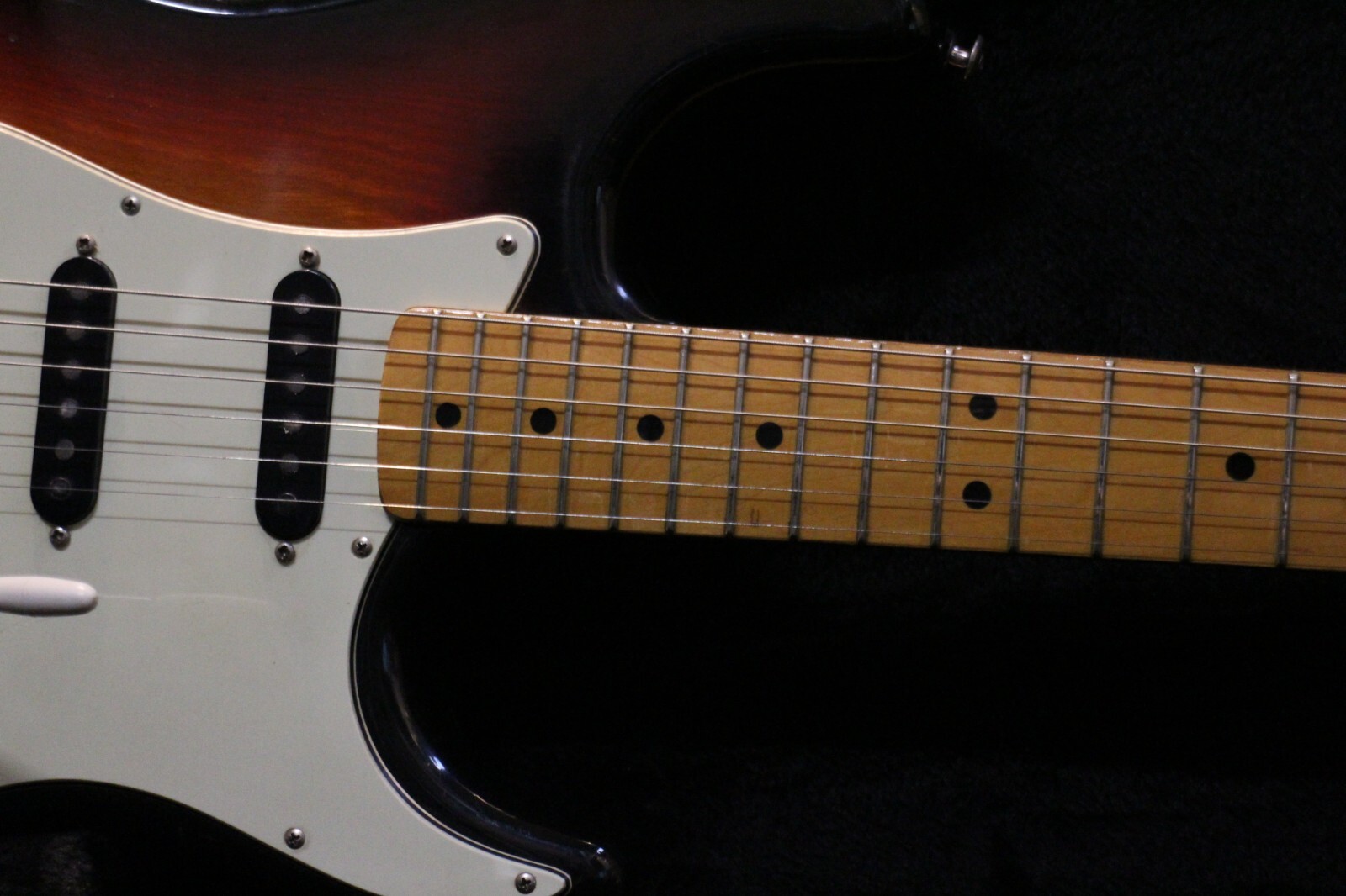 USED Tokai Silver Star Stratocaster Model Electric Guitar GT357 230713