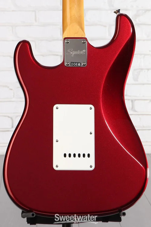Squier Classic Vibe ’60s Stratocaster – Candy Apple Red