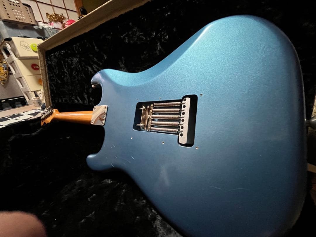 Vintera II Road Worn ’60s Stratocaster Lake Placid Blue Used, Rare, 9.5″ Radius
