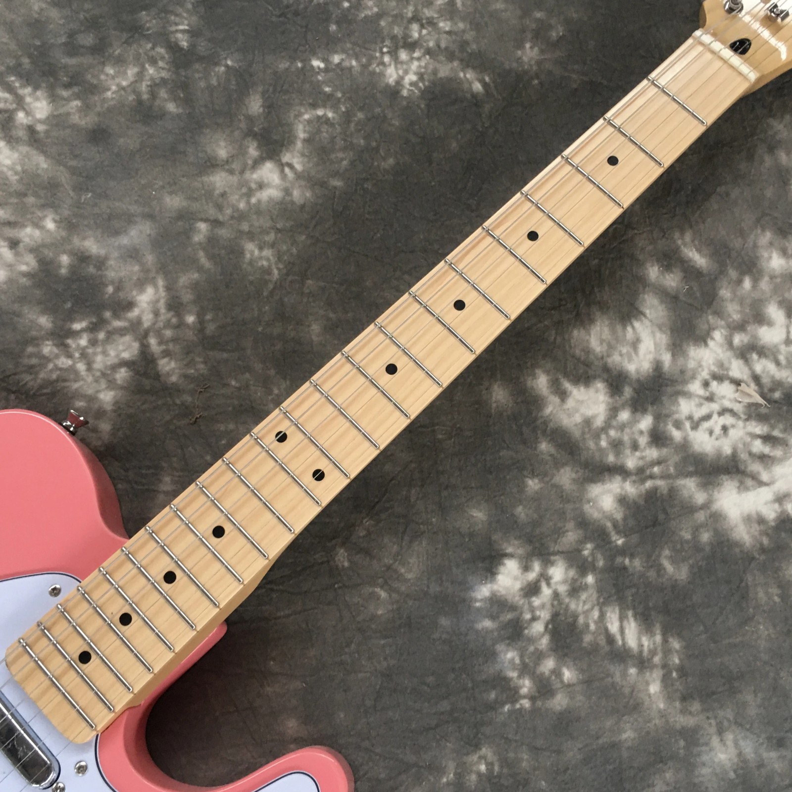 Solid Body Electric Guitar Stainless Steel Rounded Fret Edge SS Pickups Pink