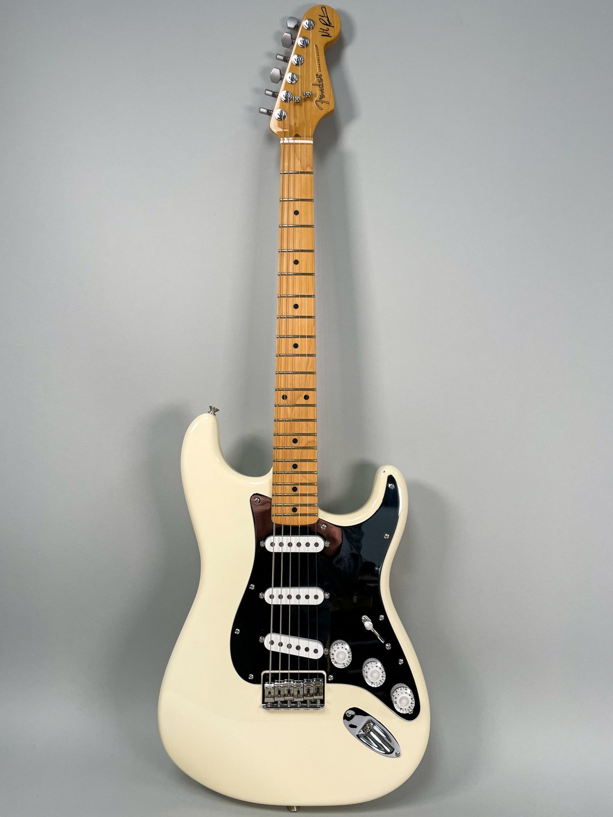 2022 Fender Nile Rodgers Hitmaker Stratocaster Olympic White w/HSC