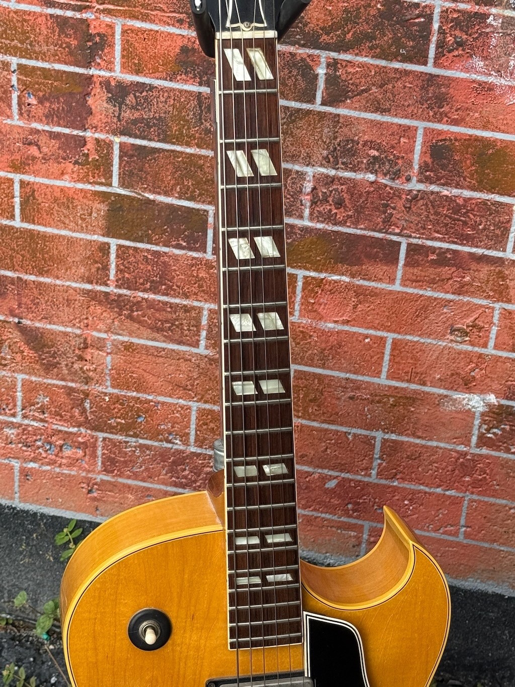 1961 Gibson ES-175DN ultra rare & clean Blonde w/2 PAF pickups w/wide flat neck.