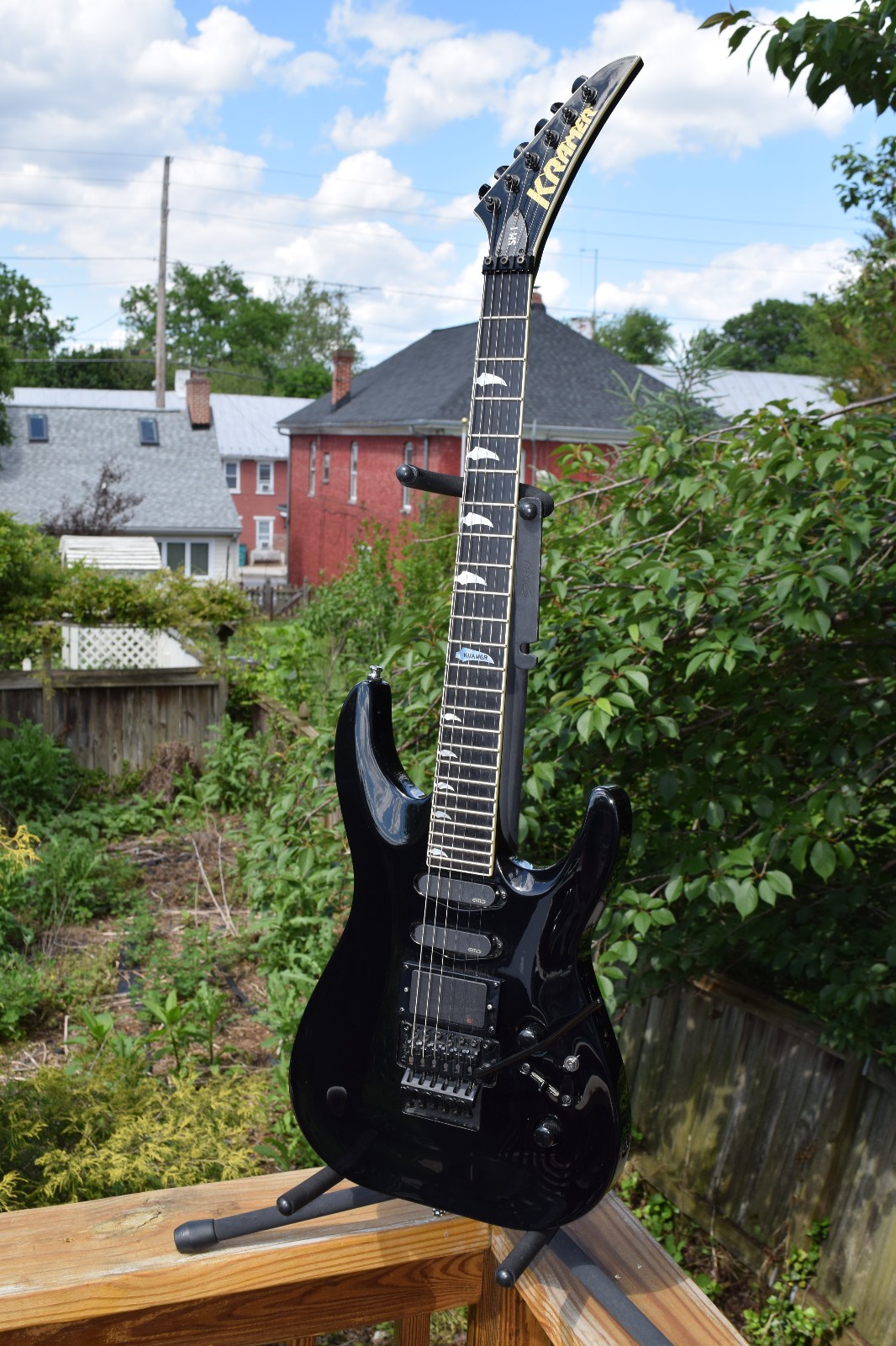 2011 Kramer SM1 – EMG – Floyd Rose – Set Neck -MIK – OHSC