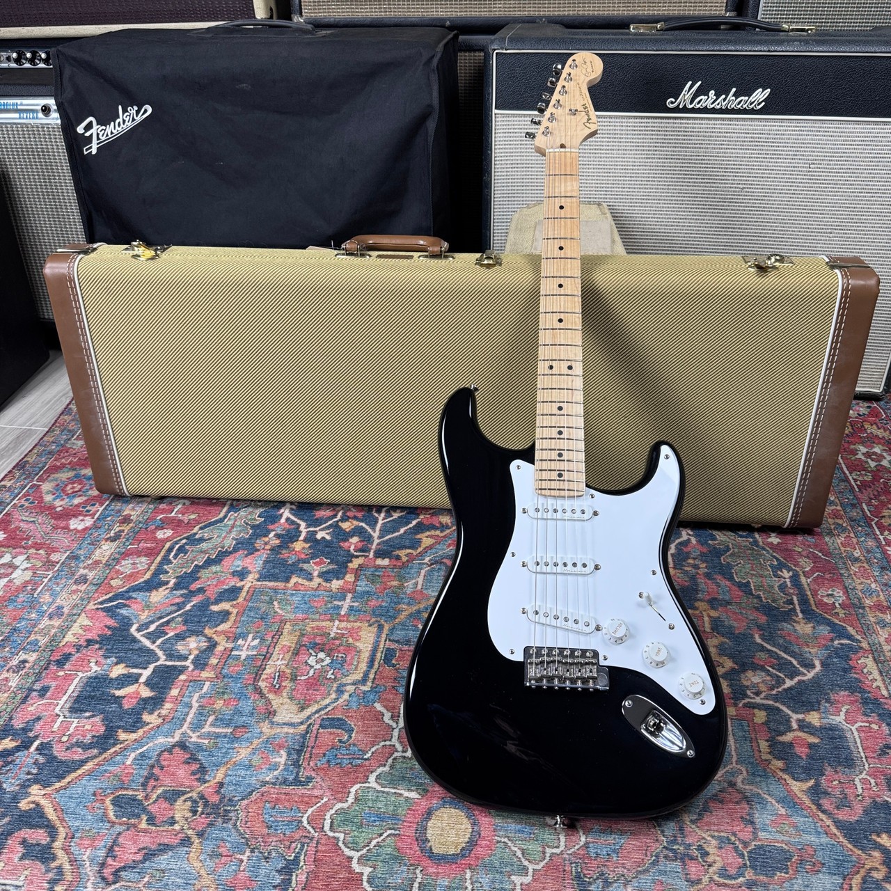 Fender Artist Series Eric Clapton “Blackie” Signature Stratocaster w/TBX and Mid