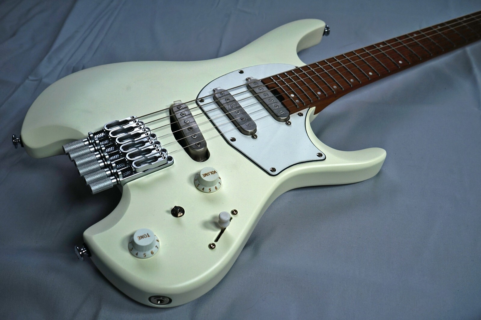 Ibanez ICHI10 Ichika Nito Signature Model Vintage White Matte Guitar w/Gig Bag