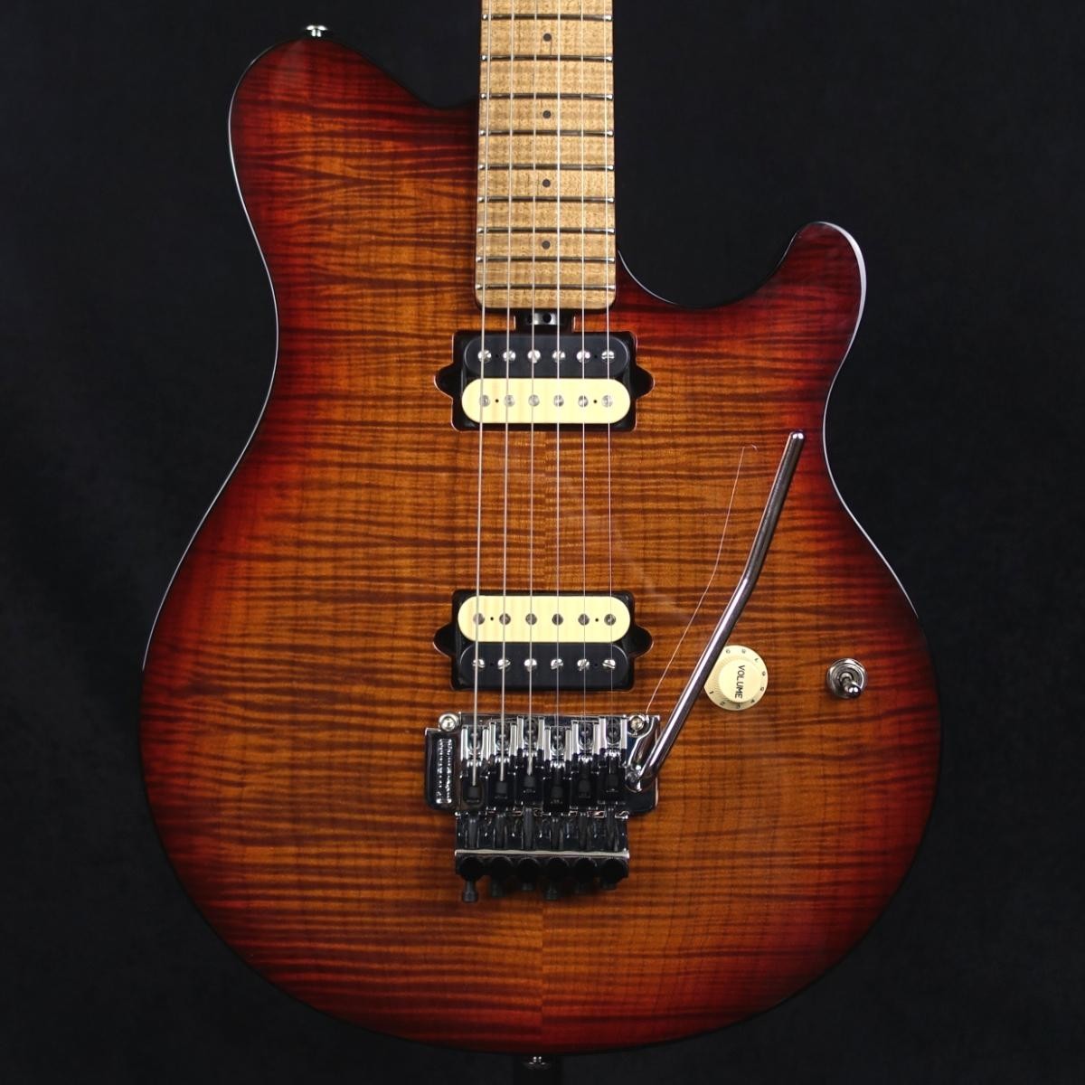 MUSIC MAN AXIS Used Maple+Basswood body Roasted Amber Flame w/Semi-hard case